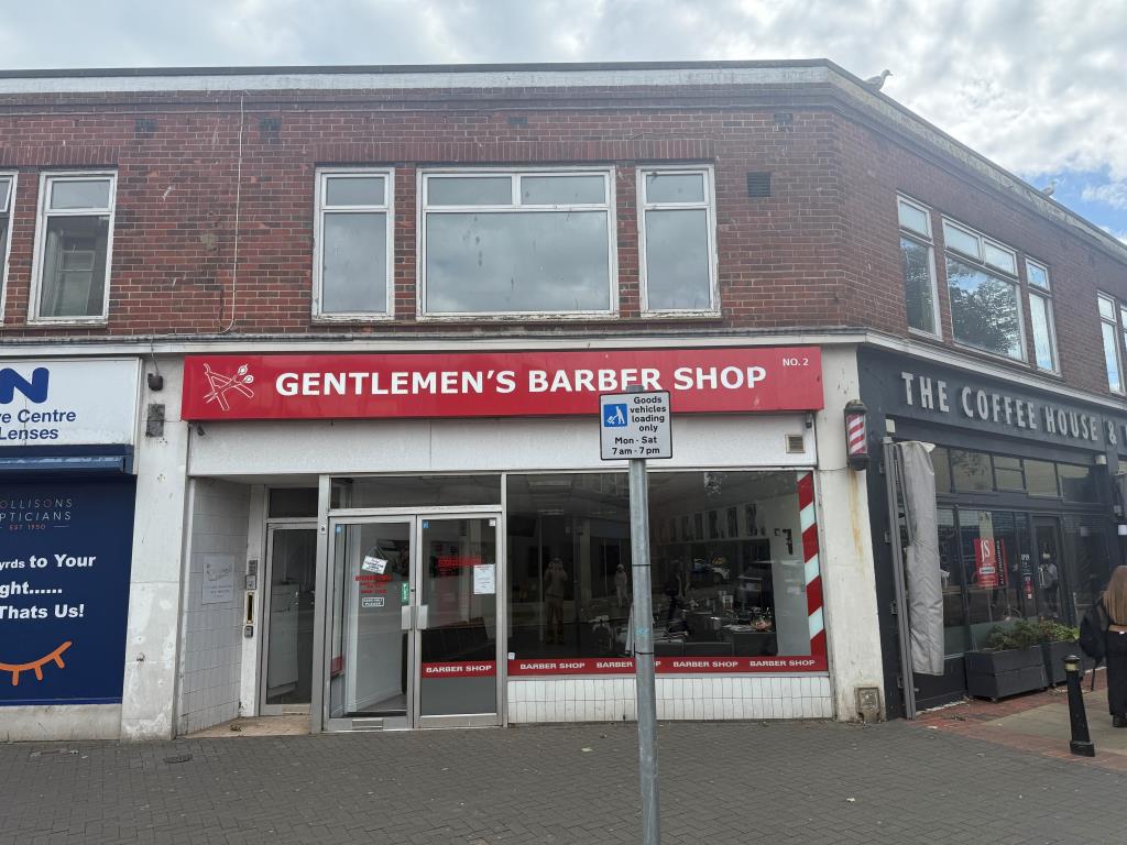 Lot: 35 - FORMER FIRST FLOOR OFFICE SUITE WITH RESIDENTIAL CONSENT - Front elevation from Liverpool Buildings